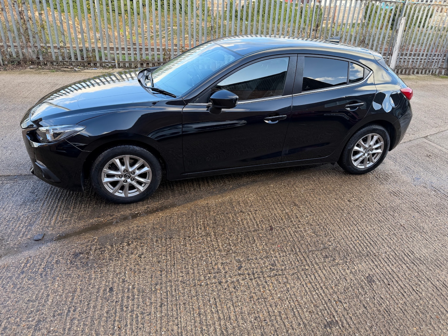 Used Mazda Mazda3 2015 for sale - 76791236: Photo 8