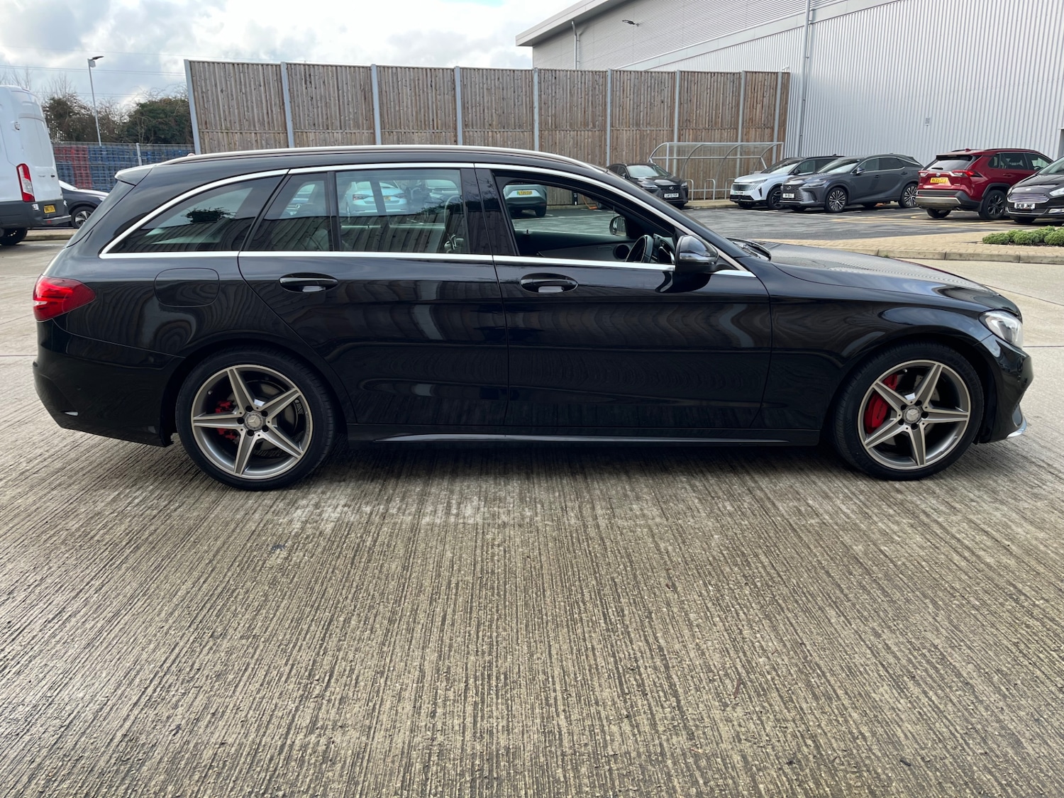 Used Mercedes-Benz C Class 2015 for sale - 77495023: Photo 6