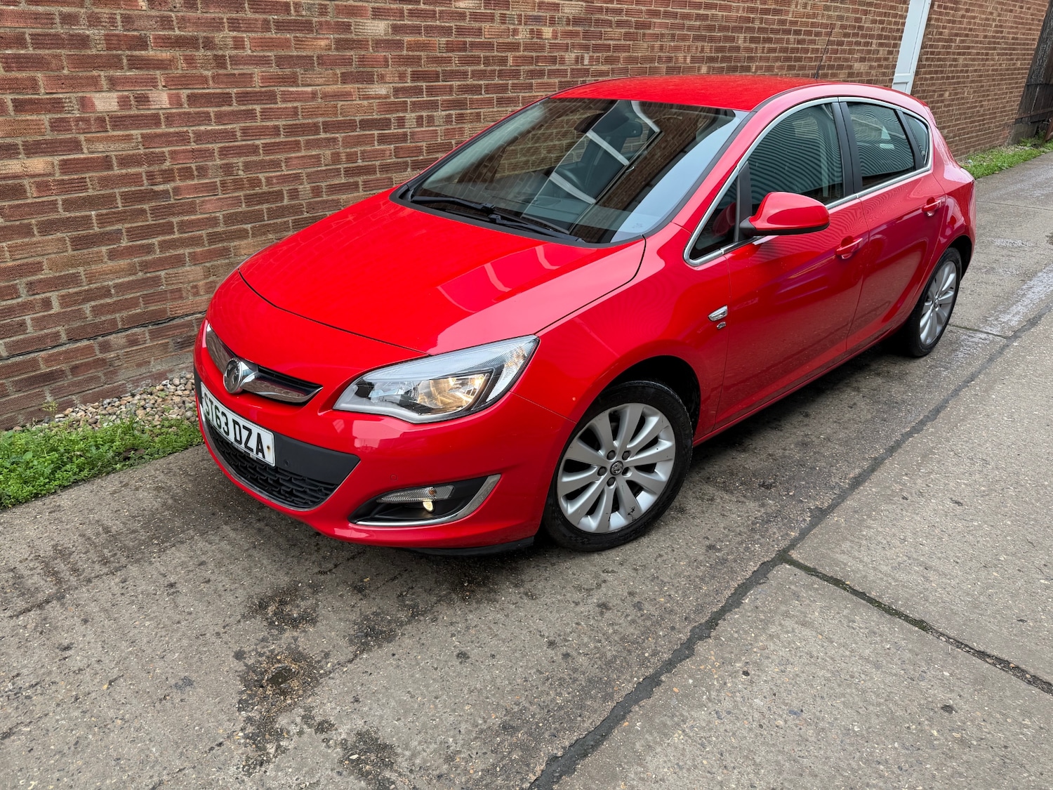 Used Vauxhall Astra 2014 for sale - 76518930: Photo 1
