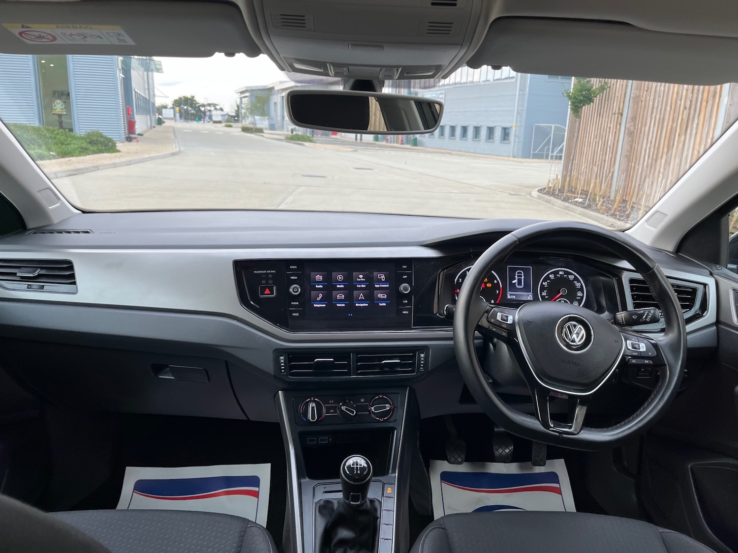 Used Volkswagen Polo 2019 for sale - 76626624: Photo 15