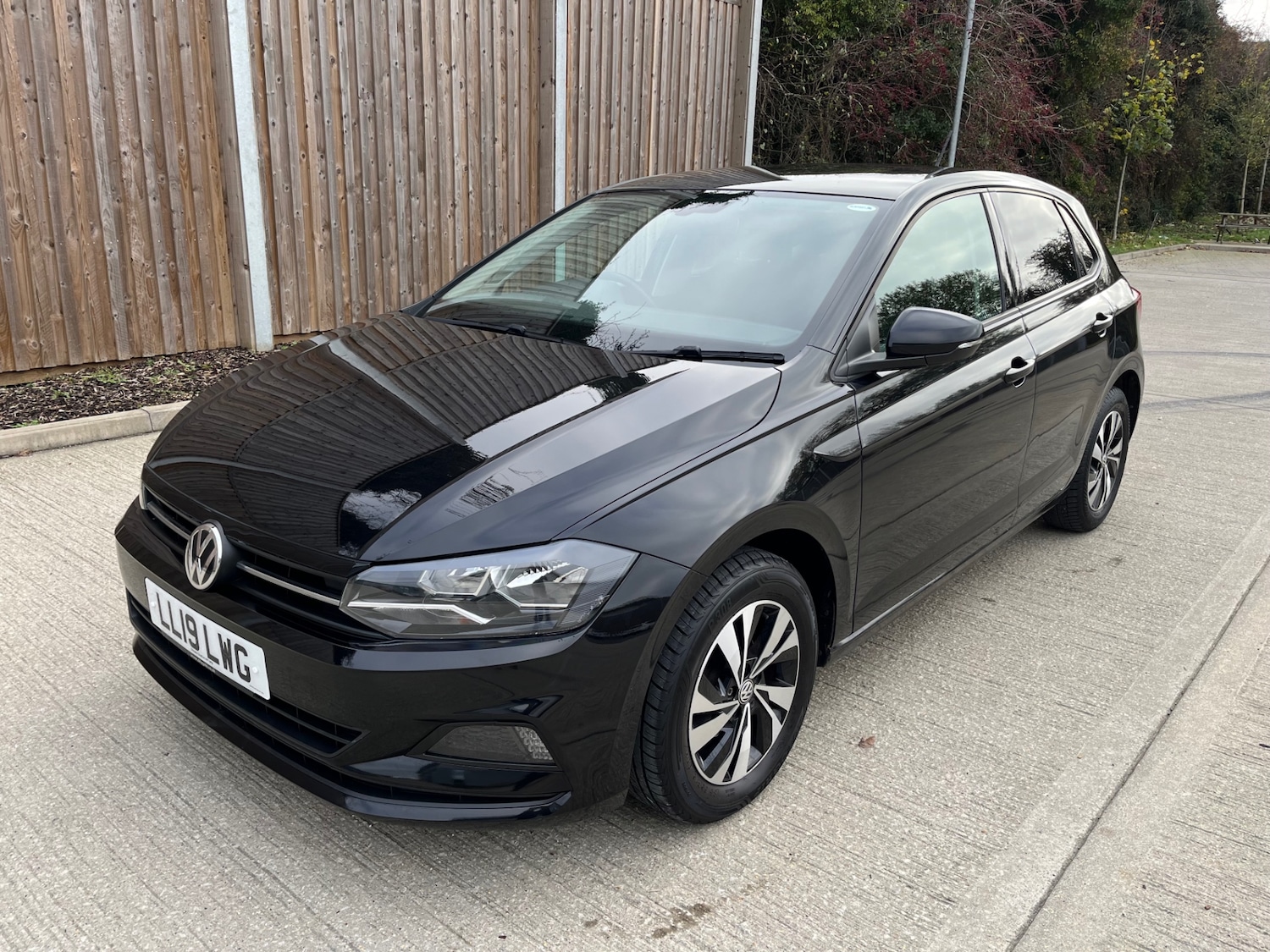 Used Volkswagen Polo 2019 for sale - 76626624: Photo 2
