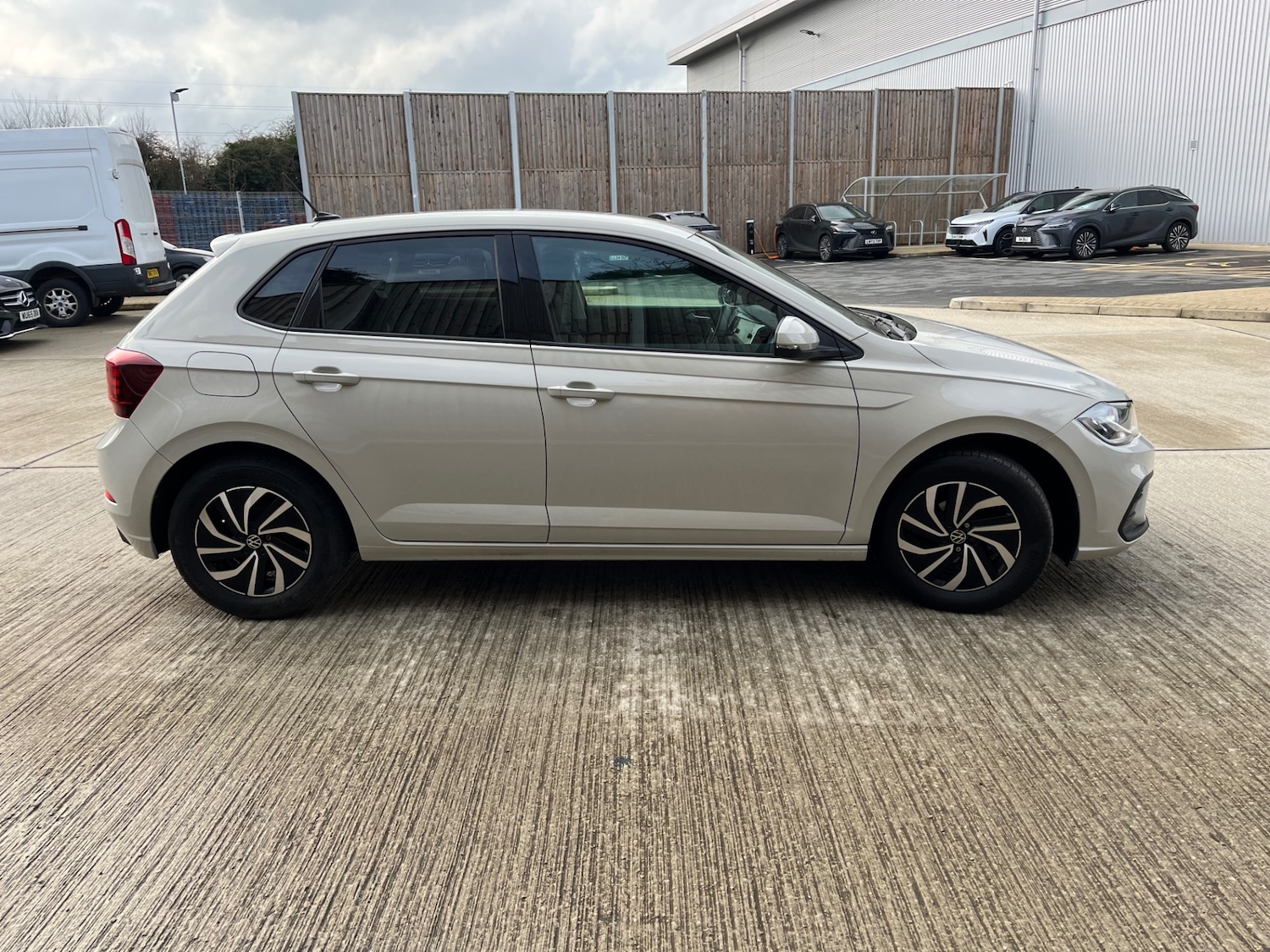 Used Volkswagen Polo 2023 for sale - 77495021: Photo 5