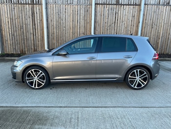 Used Volkswagen Golf 2015 for sale - 77562425: Photo