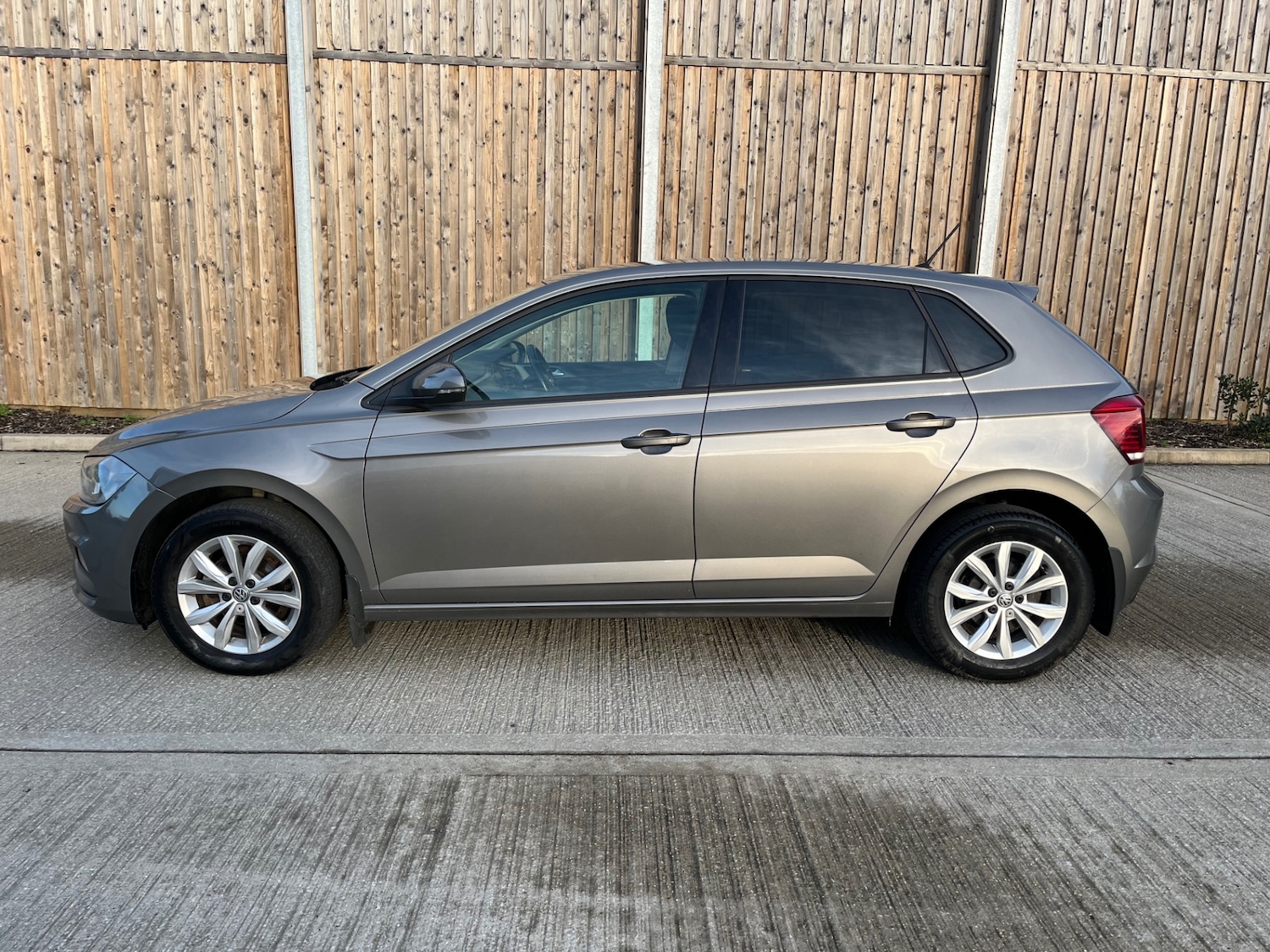 Used Volkswagen Polo 2018 for sale - 77516522: Photo 2