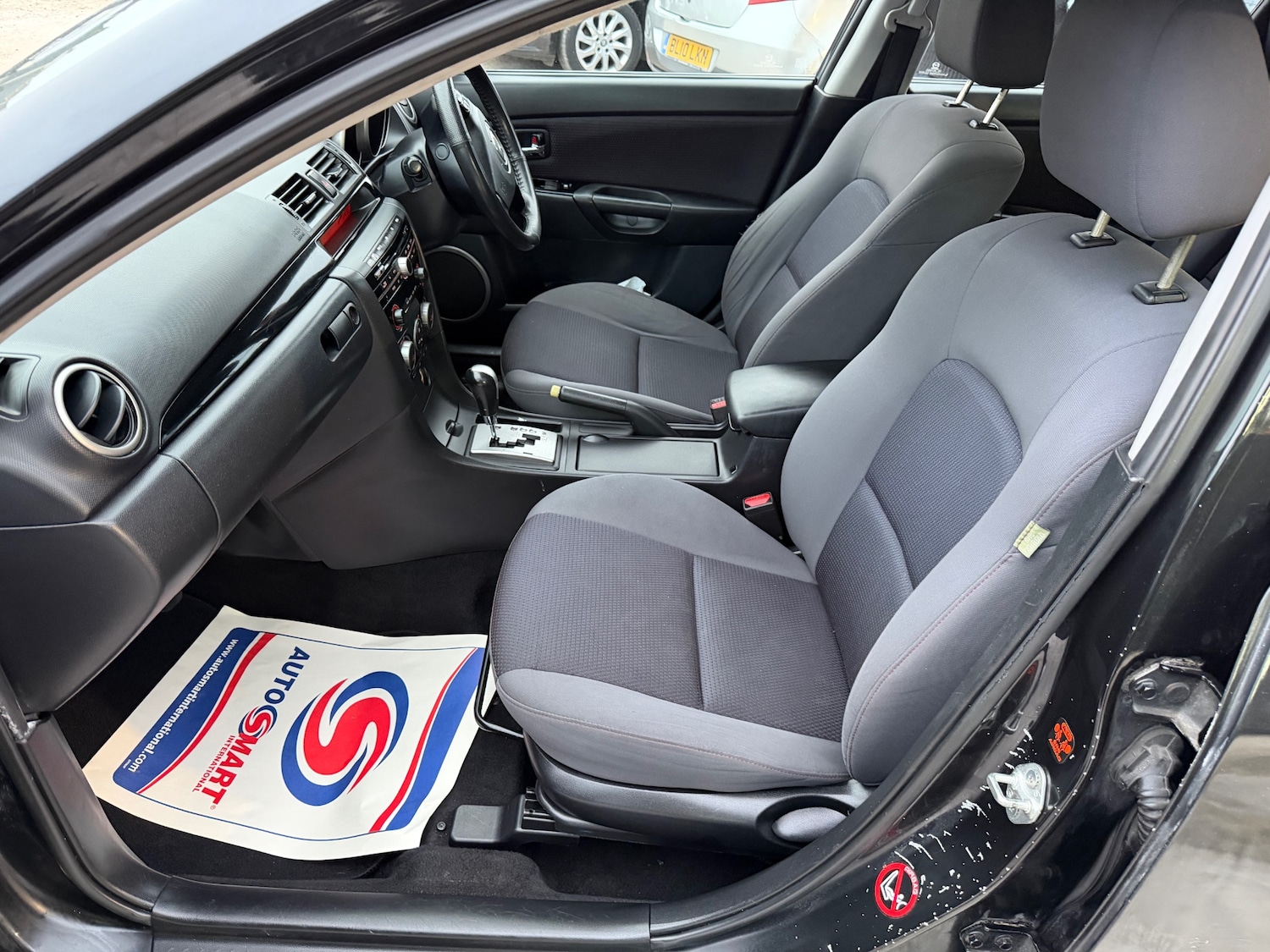 Used Mazda Mazda3 2008 for sale - 76140957: Photo 7