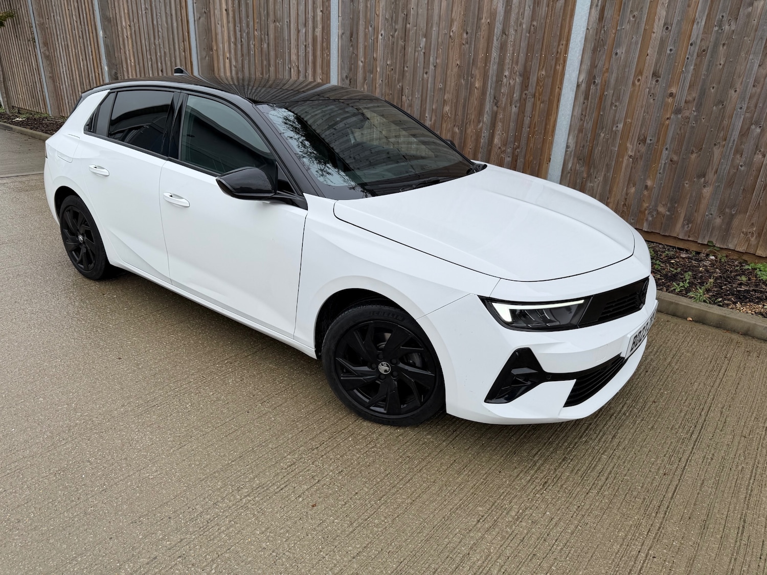 Used Vauxhall Astra 2023 for sale - 76275253: Photo 1