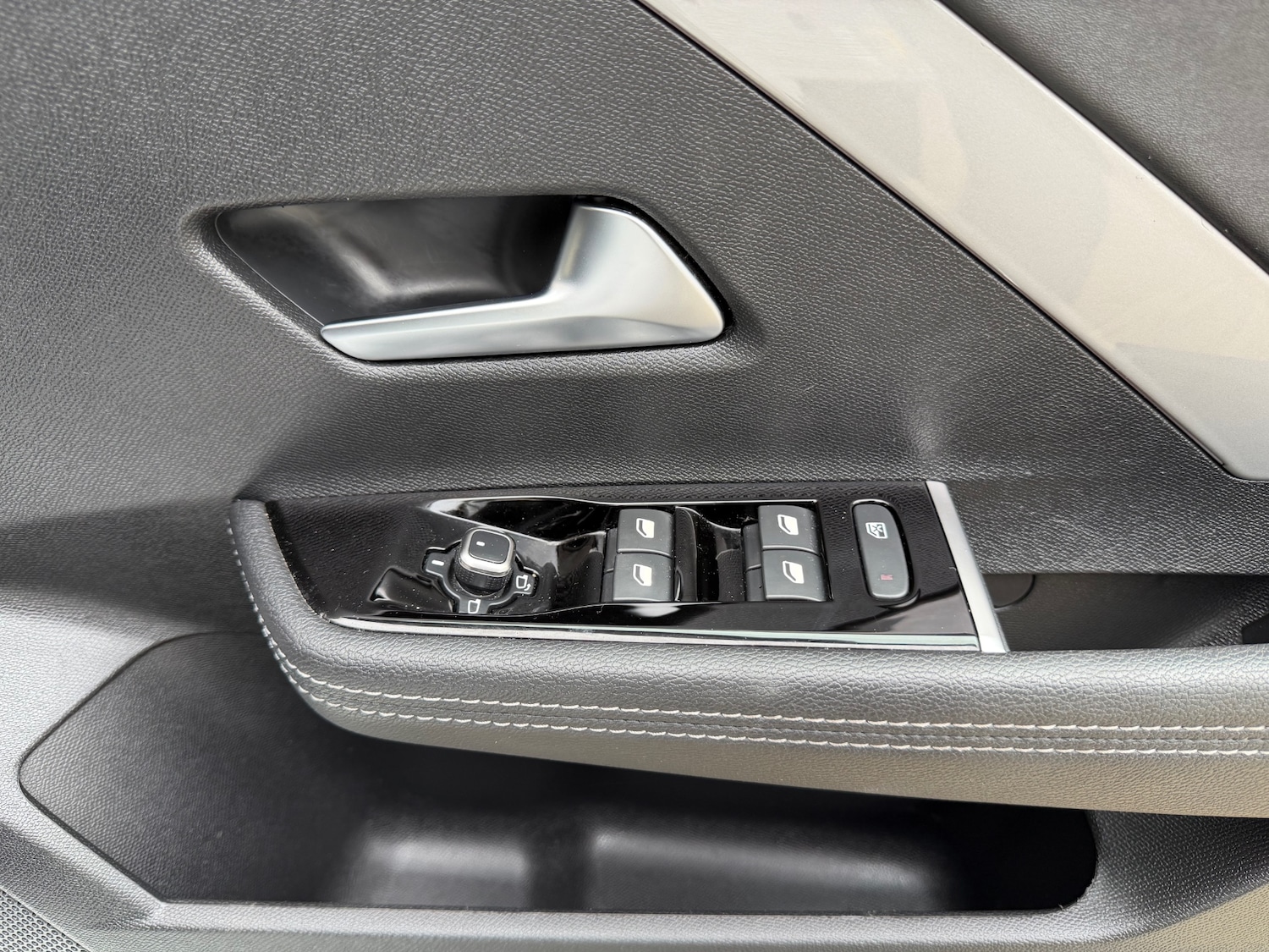 Used Vauxhall Astra 2023 for sale - 76275253: Photo 9