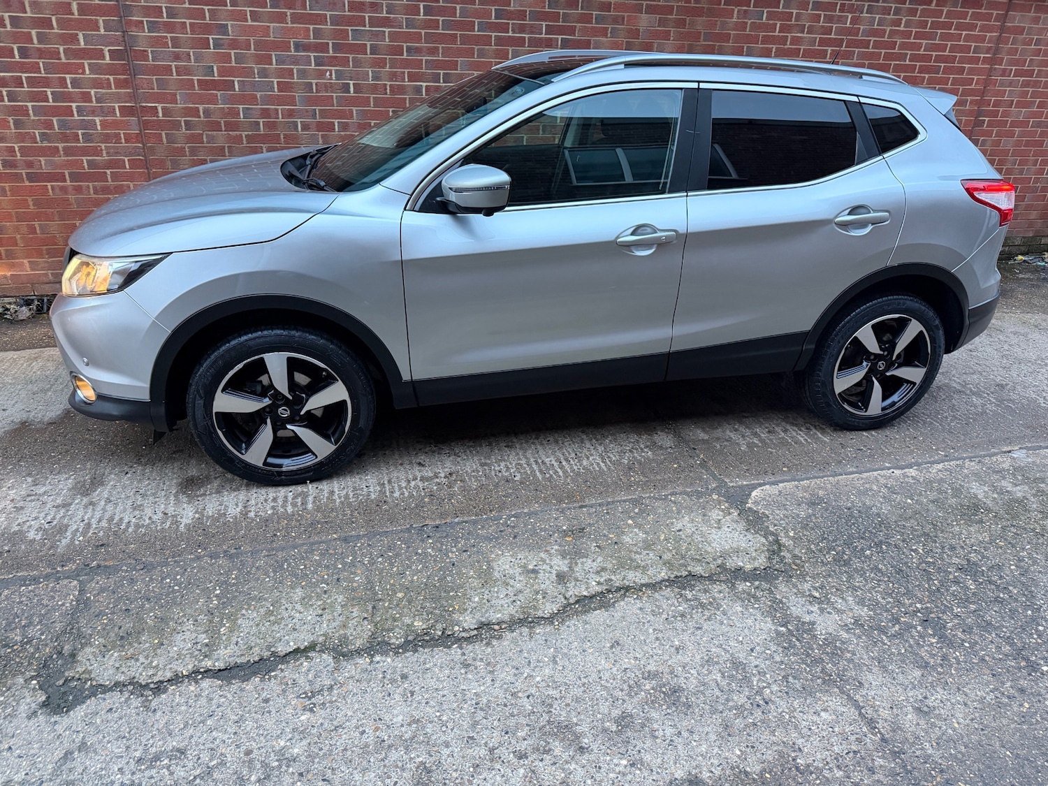Used Nissan Qashqai 2016 for sale - 76837493: Photo 18