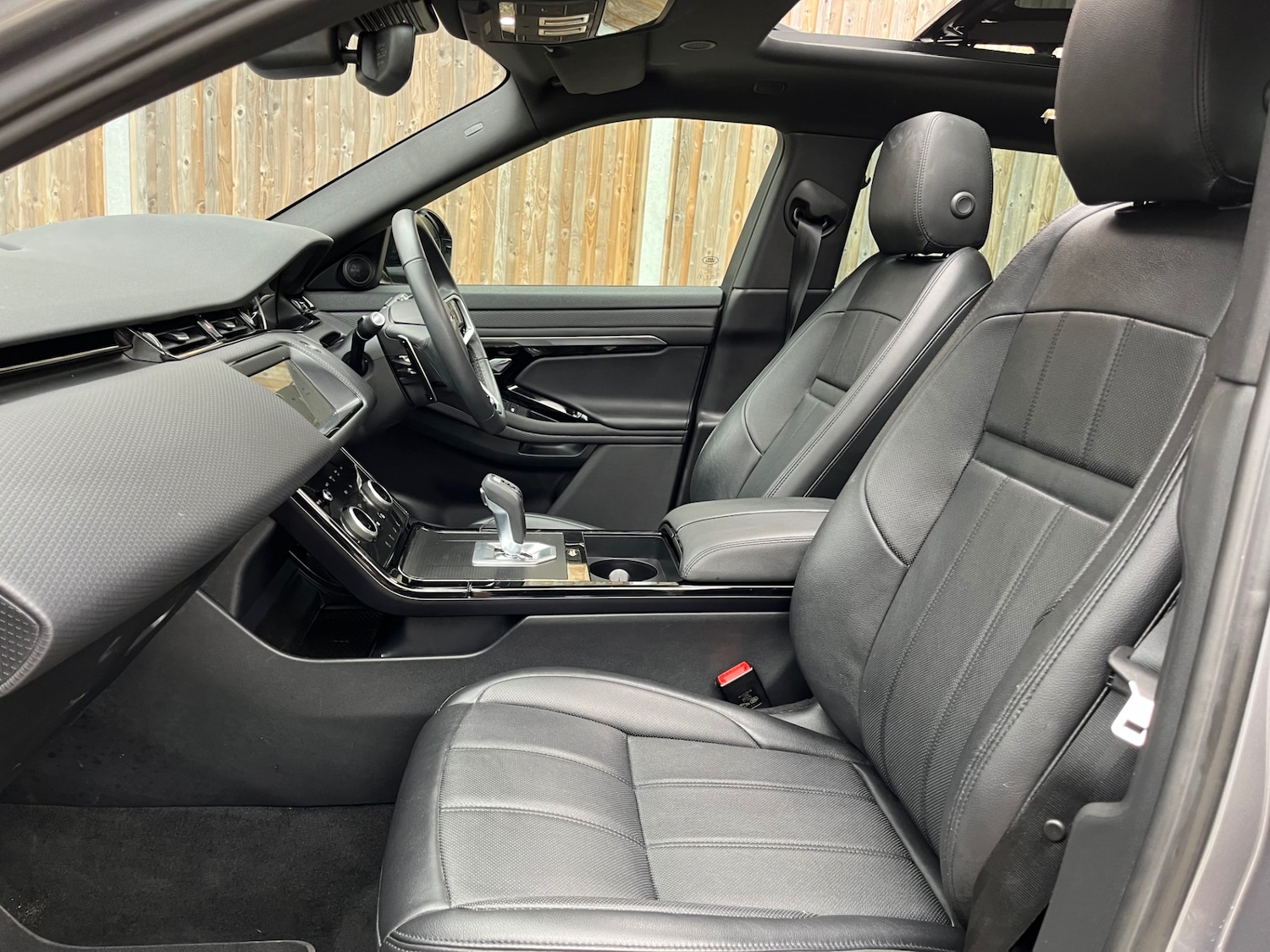 Used Land Rover Range Rover Evoque 2023 for sale - 76390470: Photo 12