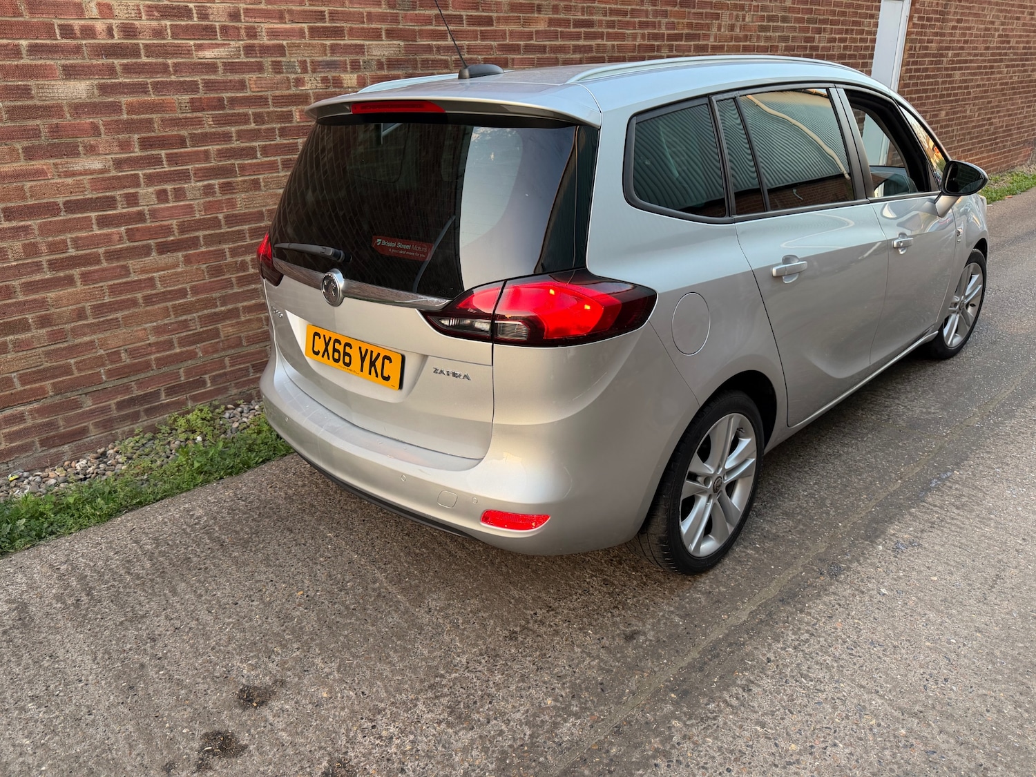 Used Vauxhall Zafira 2016 for sale - 76246302: Photo 3