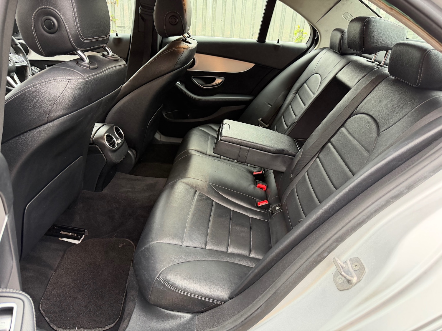 Used Mercedes-Benz C Class 2019 for sale - 76591317: Photo 5