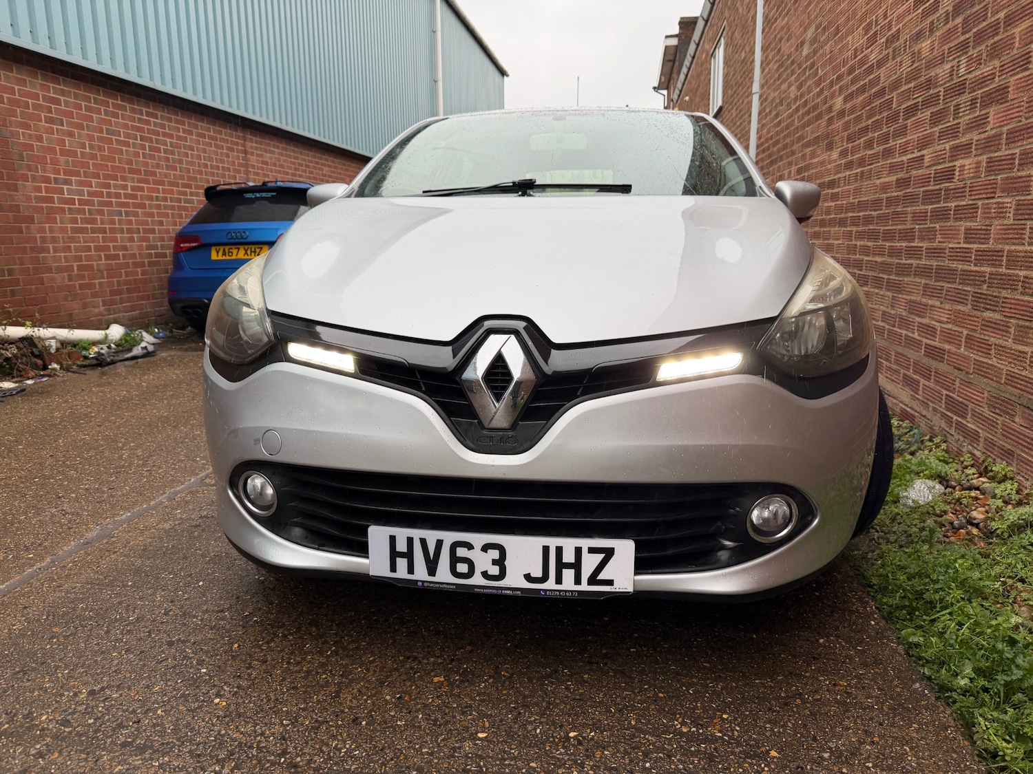 Used Renault Clio 2013 for sale - 76665222: Photo 2