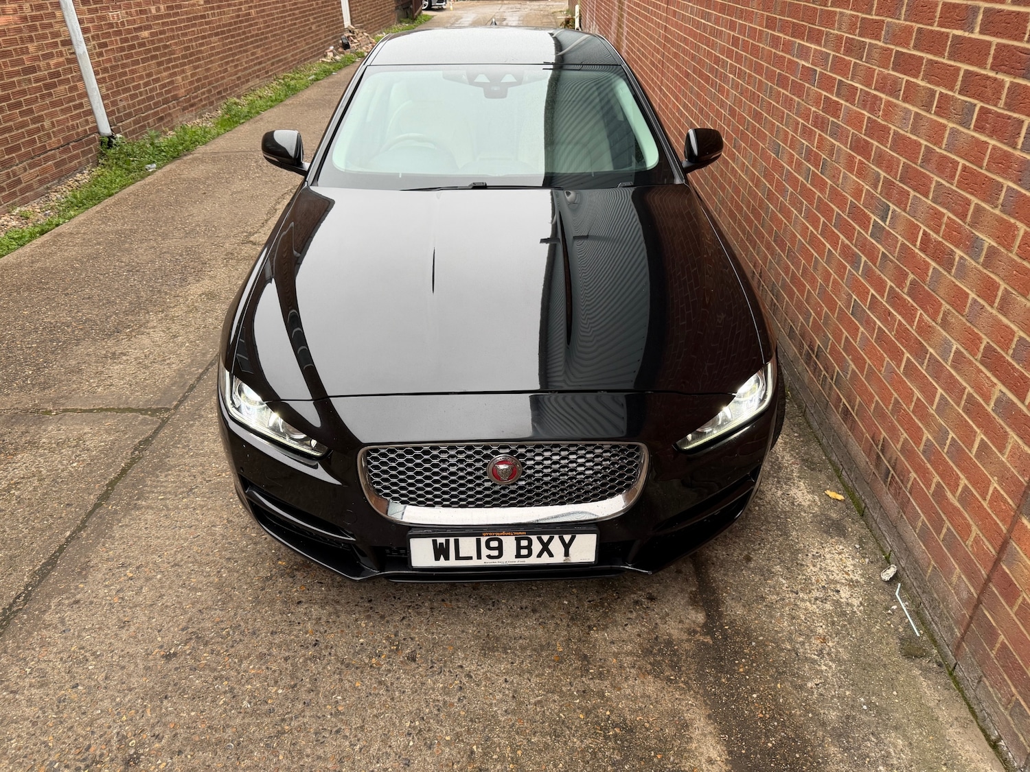 Used Jaguar XE 2019 for sale - 76265558: Photo 15