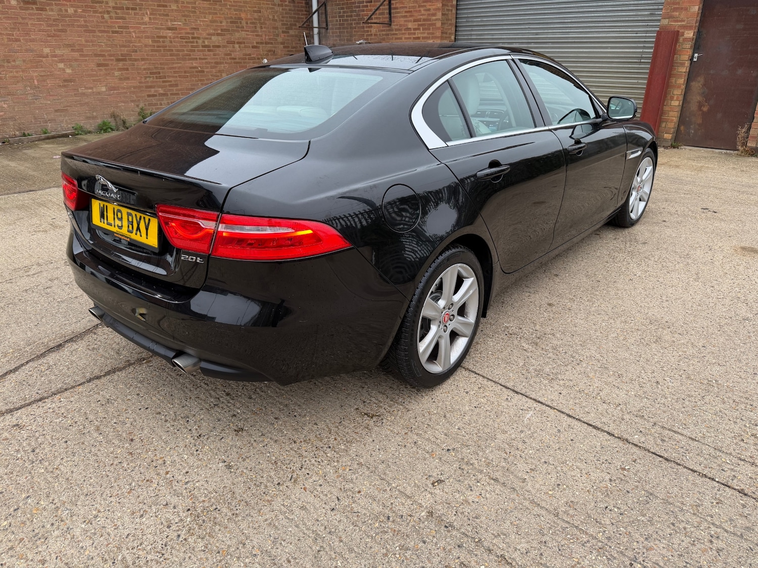 Used Jaguar XE 2019 for sale - 76265558: Photo 5