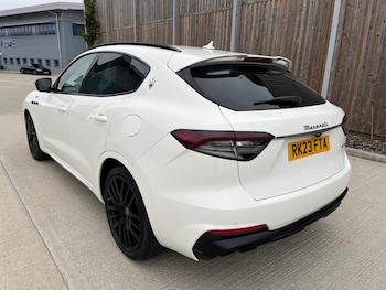 Used Maserati Levante 2023 for sale - 76022614: Photo