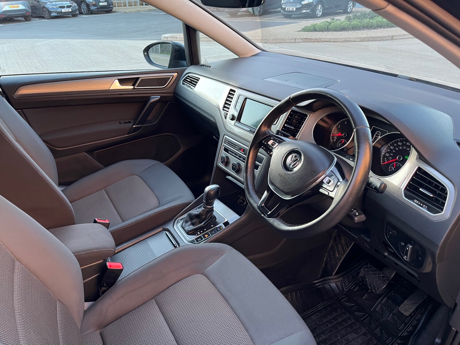 Used Volkswagen Golf SV 2017 for sale - 77718540: Photo 14