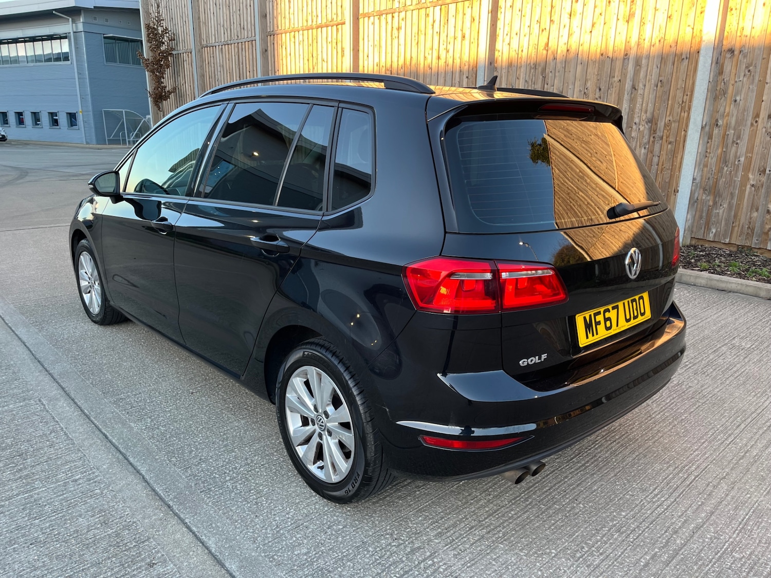 Used Volkswagen Golf SV 2017 for sale - 77718540: Photo 3