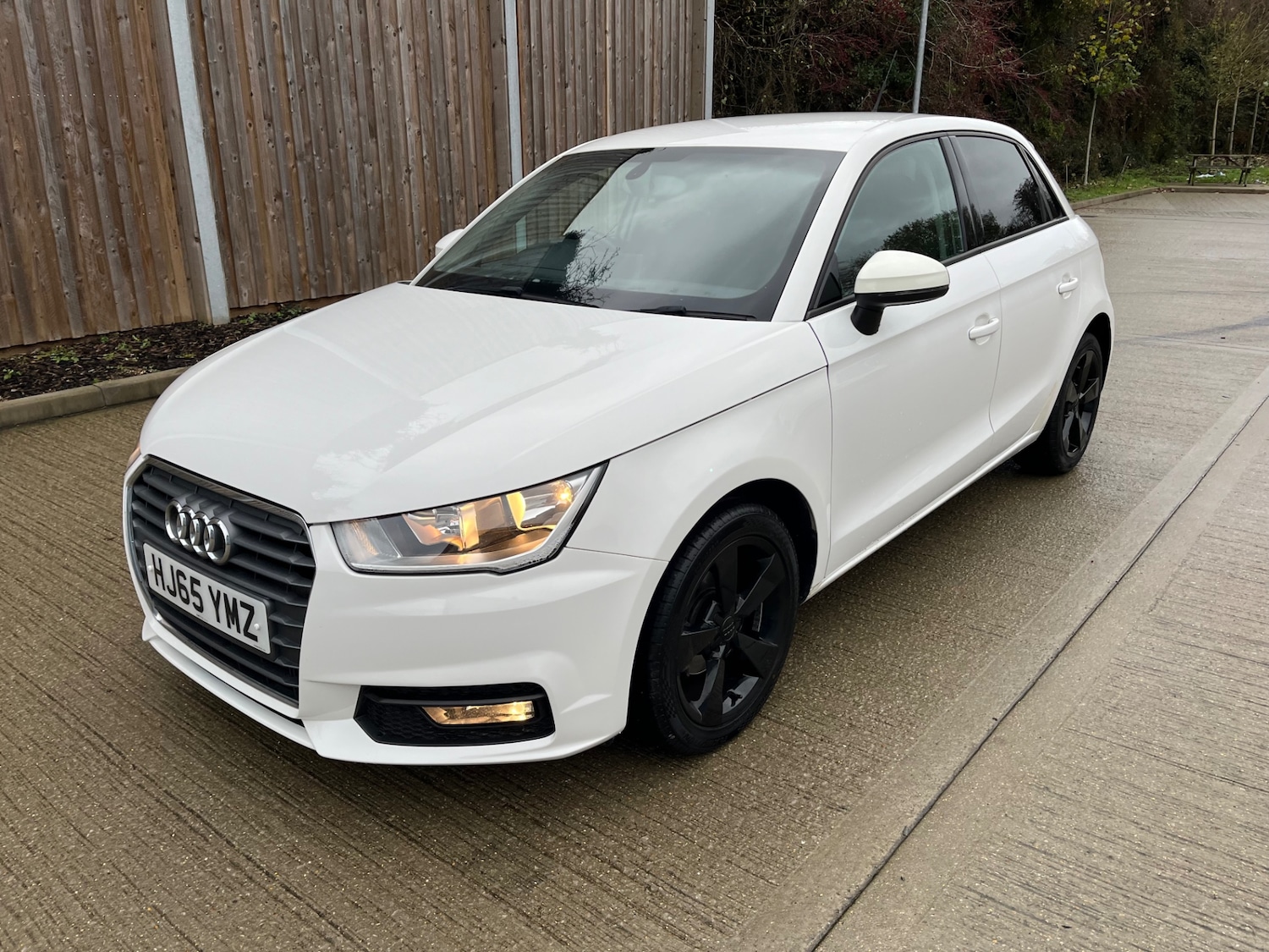 Used Audi A1 2015 for sale - 76682392: Photo 10