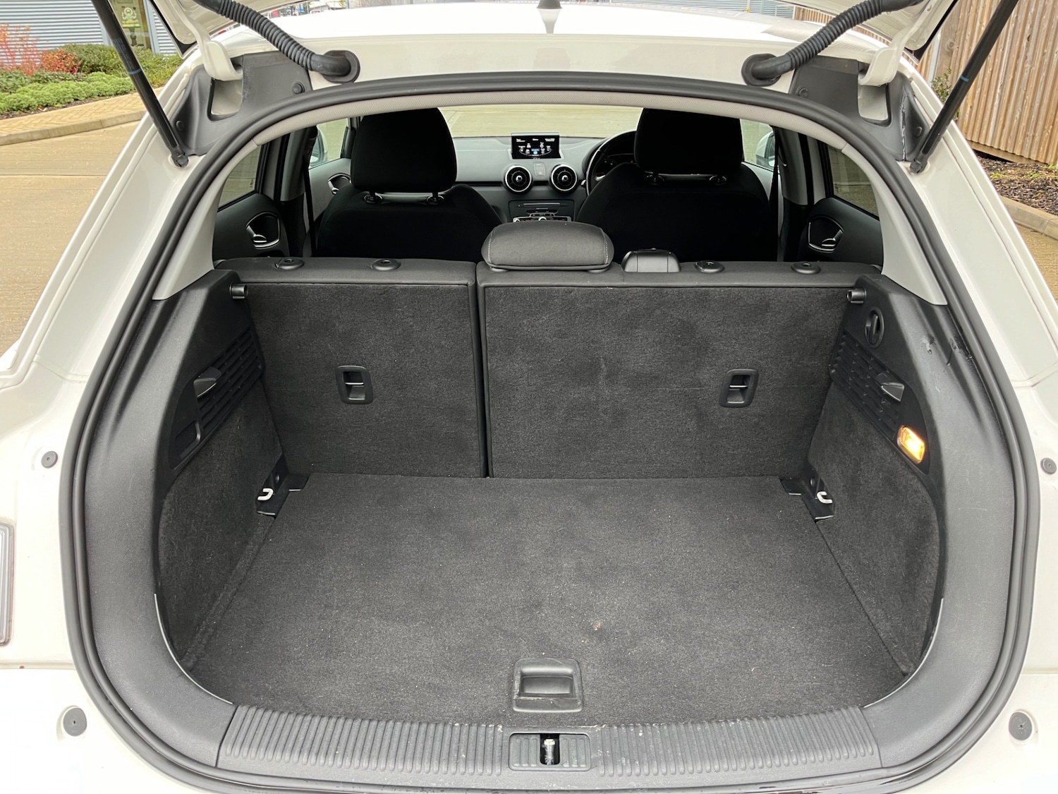 Used Audi A1 2015 for sale - 76682392: Photo 15