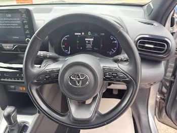 Used Toyota Yaris Cross 2022 for sale - 75503309: Photo