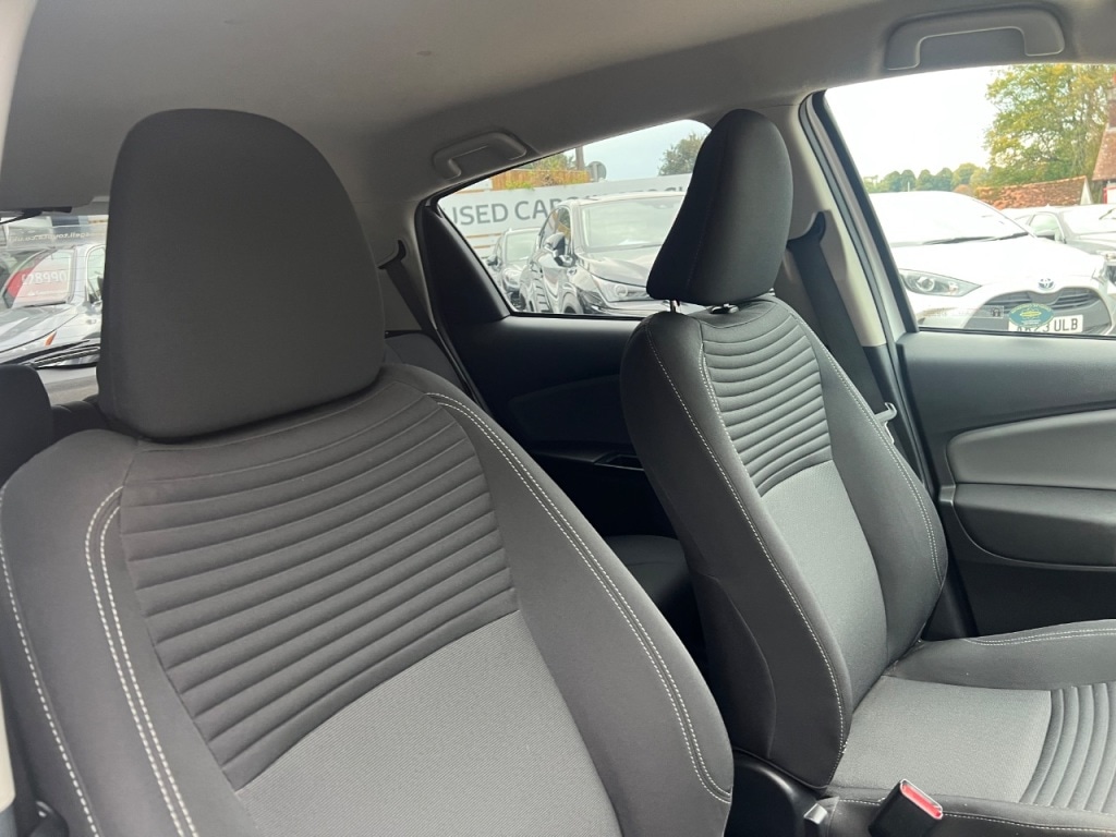 Used Toyota Yaris 2016 for sale - 76147237: Photo 11