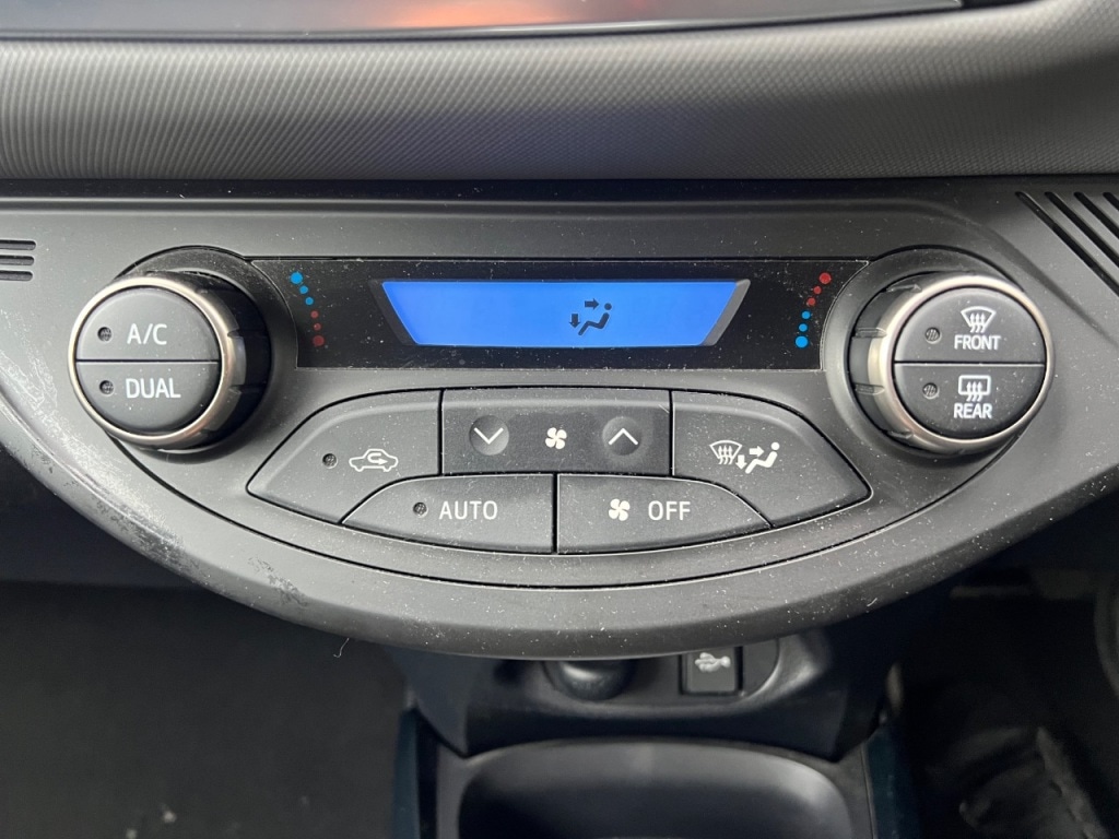 Used Toyota Yaris 2016 for sale - 76147237: Photo 2