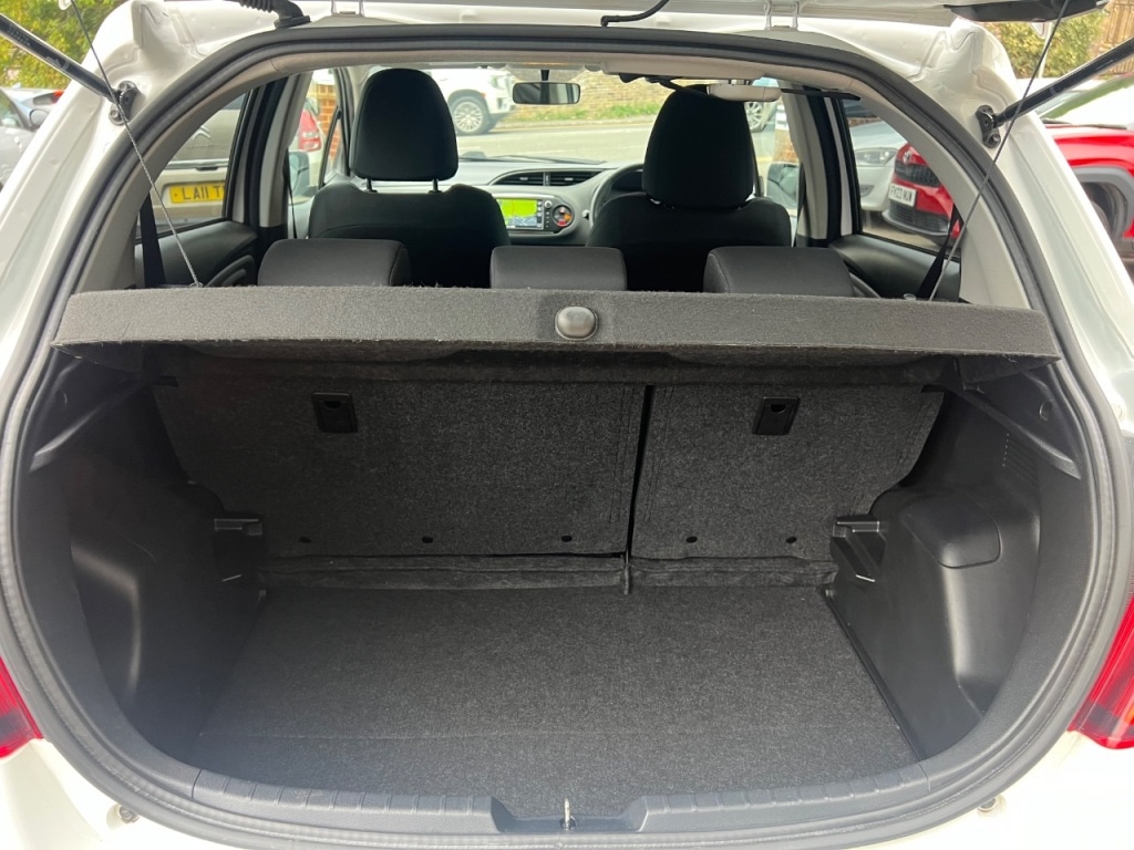 Used Toyota Yaris 2016 for sale - 76147237: Photo 21