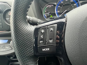 Used Toyota Yaris 2016 for sale - 76147237: Photo 4