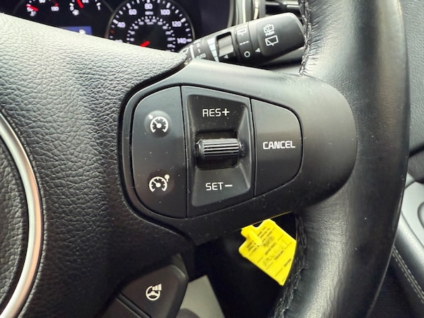 Used Kia Carens 2016 for sale - 76235176: Photo 10