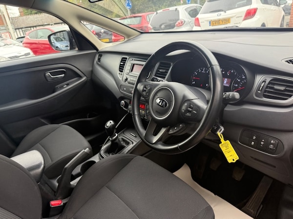Used Kia Carens 2016 for sale - 76235176: Photo 12