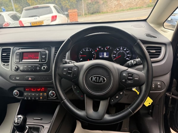 Used Kia Carens 2016 for sale - 76235176: Photo 3