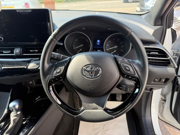 Used Toyota C-HR 2023 for sale - 74300378: Photo 21