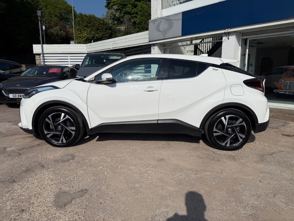 Used Toyota C-HR 2023 for sale - 74300378: Photo 2