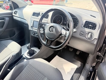 Used Volkswagen Polo 2017 for sale - 78918738: Photo