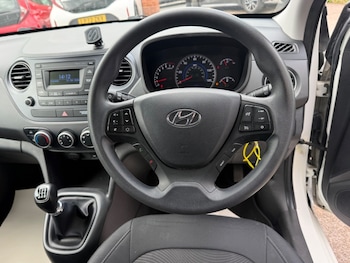 Used Hyundai i10 2017 for sale - 78340266: Photo