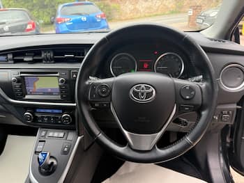 Used Toyota Auris 2013 for sale - 79721697: Photo
