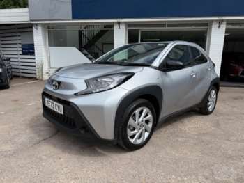 2023 - 1.0 VVT-i Pure 5dr- Camera-Apple/Android Auto