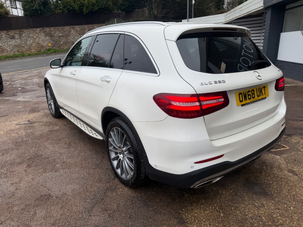 Used Mercedes-Benz GLC 2019 for sale - 77629240: Photo 3
