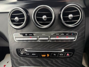 Used Mercedes-Benz GLC 2019 for sale - 77629240: Photo