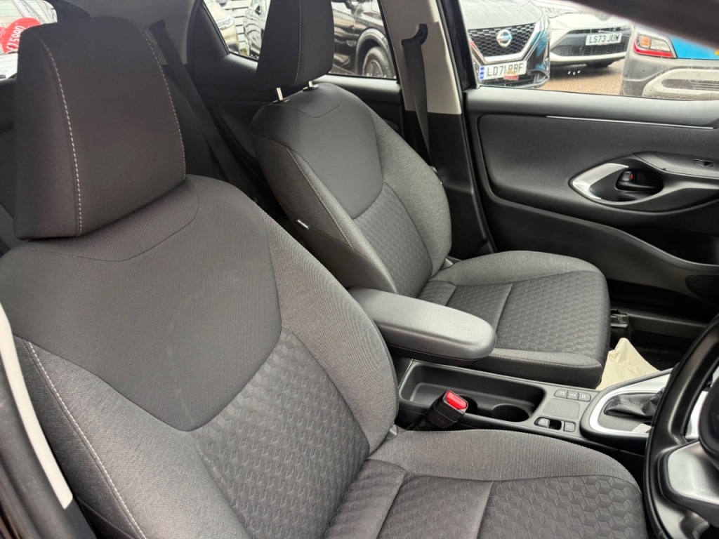 Used Toyota Yaris 2022 for sale - 76909651: Photo 6