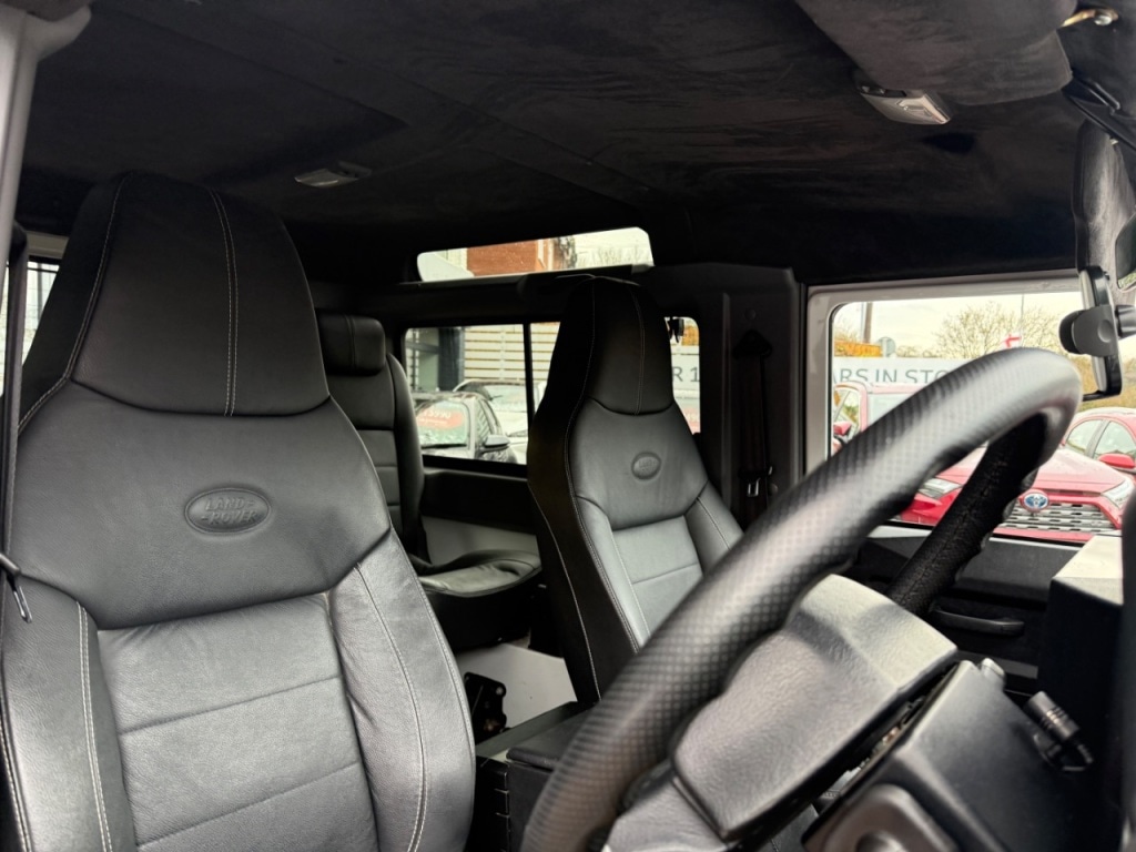 Used Land Rover Defender 90 2016 for sale - 76577001: Photo 10