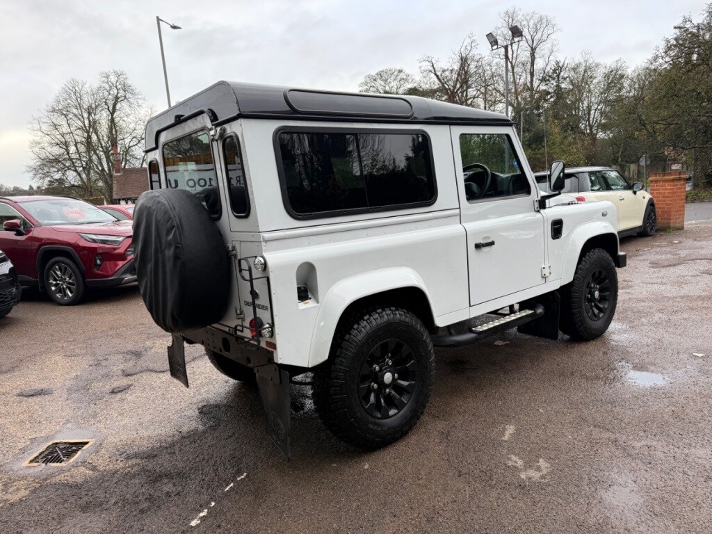 Used Land Rover Defender 90 2016 for sale - 76577001: Photo 13