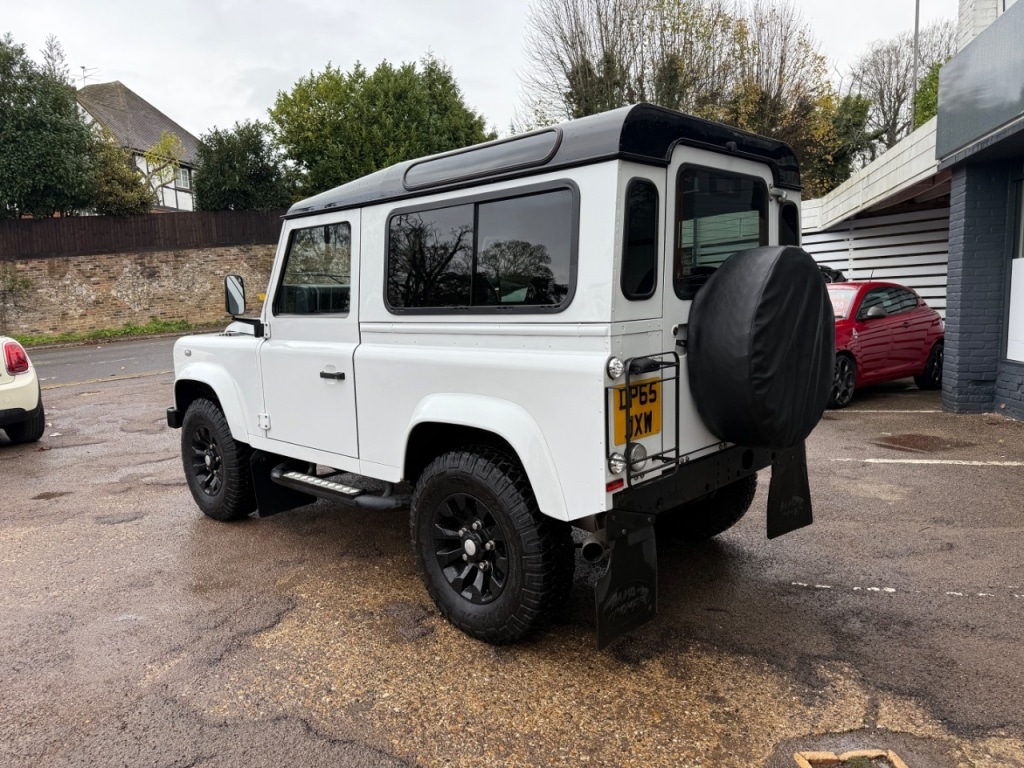 Used Land Rover Defender 90 2016 for sale - 76577001: Photo 15