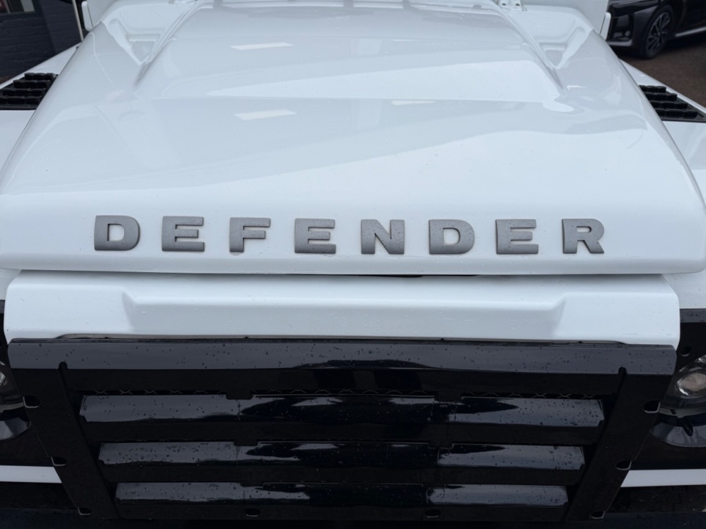 Used Land Rover Defender 90 2016 for sale - 76577001: Photo 17