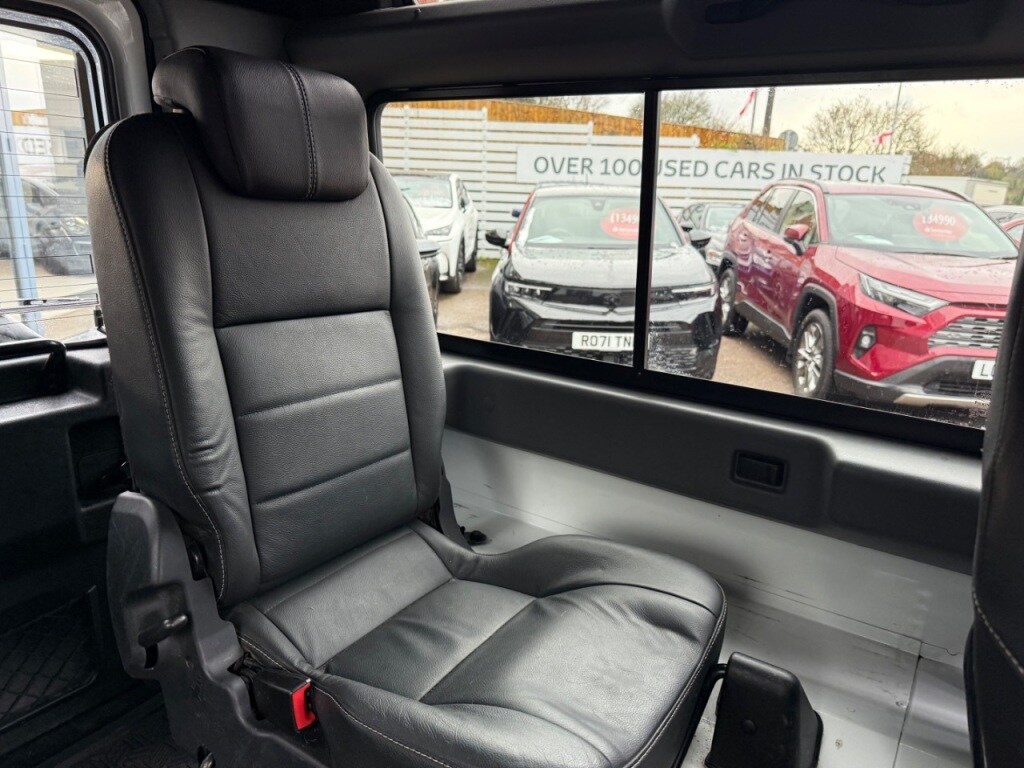 Used Land Rover Defender 90 2016 for sale - 76577001: Photo 20