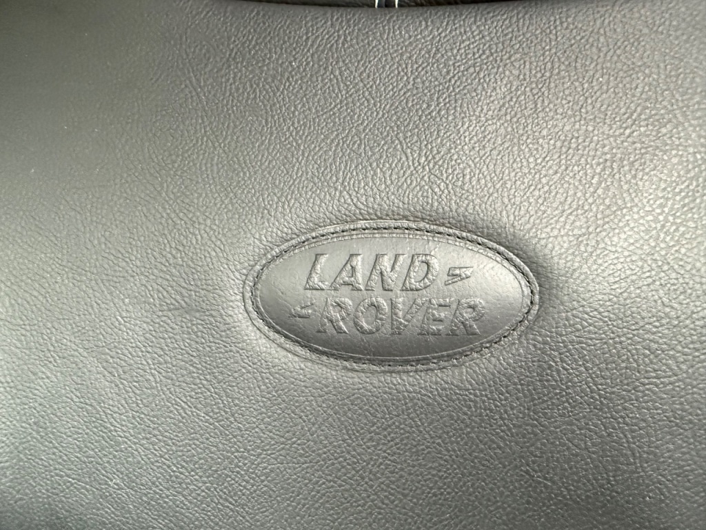 Used Land Rover Defender 90 2016 for sale - 76577001: Photo 24