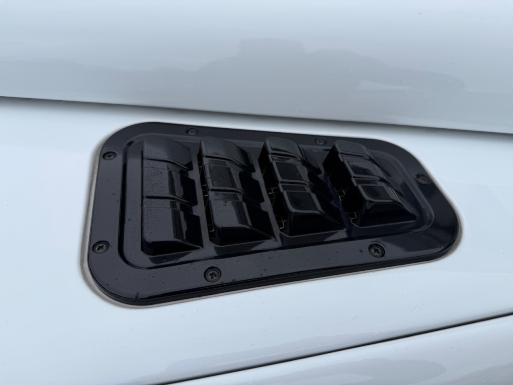 Used Land Rover Defender 90 2016 for sale - 76577001: Photo 26