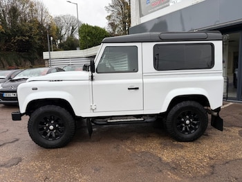 Used Land Rover Defender 90 2016 for sale - 76577001: Photo