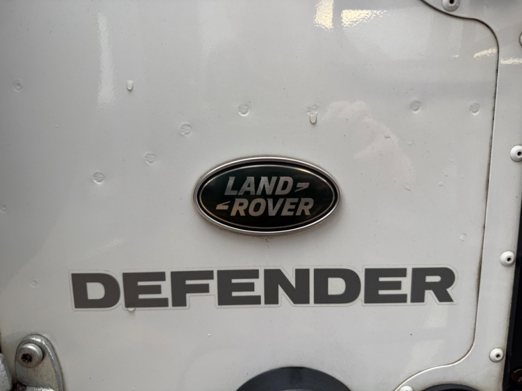 Used Land Rover Defender 90 2016 for sale - 76577001: Photo 31