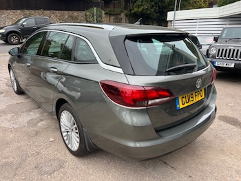 Used Vauxhall Astra 2019 for sale - 76279330: Photo 2